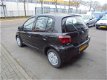 Toyota Yaris - 1.3-16V VVT-i Luna 5 deurs - 1 - Thumbnail