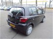 Toyota Yaris - 1.3-16V VVT-i Luna 5 deurs - 1 - Thumbnail