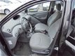 Toyota Yaris - 1.3-16V VVT-i Luna 5 deurs - 1 - Thumbnail