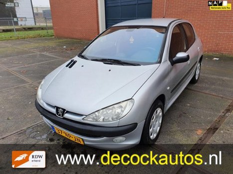 Peugeot 206 - 1.4-16V Gentry - 1