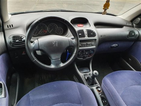 Peugeot 206 - 1.4-16V Gentry - 1