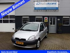 Toyota Yaris - 1.0-16V VVT-i Terra Airco/Trekhaak afneembaar