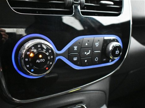 Renault Zoe - Q90 Intens Quickcharge 41 kWh (Accu Huur) / Navigatie + Camera / DAB / KOMT BINNENKORT - 1