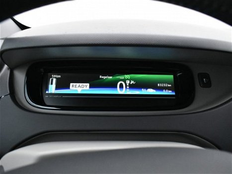 Renault Zoe - Q210 Zen Quickcharge 22 kWh (ex Accu) / Navigatie + Camera / Climate en Cruise control - 1