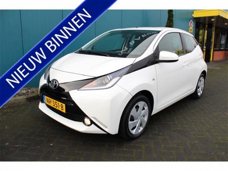 Toyota Aygo - 1.0 VVT-i x-play AC/NAV/CRUISE/A.R.CAMERA/BLUETOOTH/1'EIG - 1