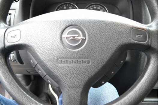Opel Astra - 1.6 Njoy bj.2003 179.000 km airco lm.velgen el.ramen trekhaak radio/cd+stuurbediening m - 1