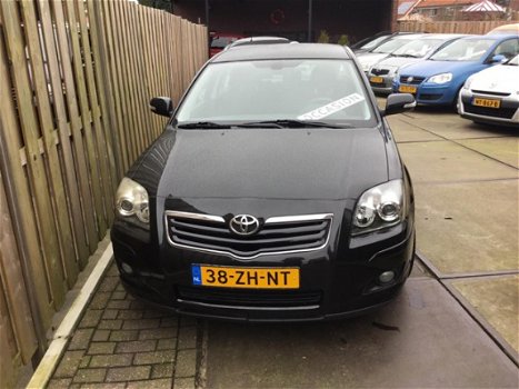 Toyota Avensis - 1.8 VVTi Luna Business - 1