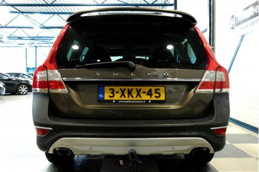 Volvo XC70 - 2.0 D4 FWD 133kW/181pk Aut8 Summum CLIMA + ADAPT.CRUISE + ADAPT.BI-XENON + NAVI SENSUS - 1