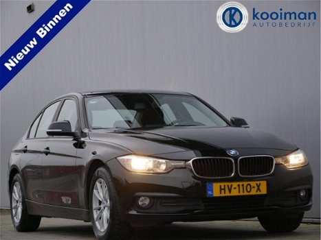 BMW 3-serie - 316d 116pk Corporate Lease Essential AUTOMAAT Sportstoelen / Aut.-Airco / PDC / Stoelv - 1