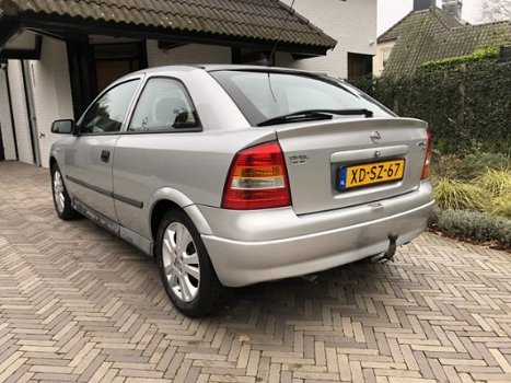 Opel Astra - 1.6 Sport Stuurbekrachtiging AIRCO Sportvelgen - 1