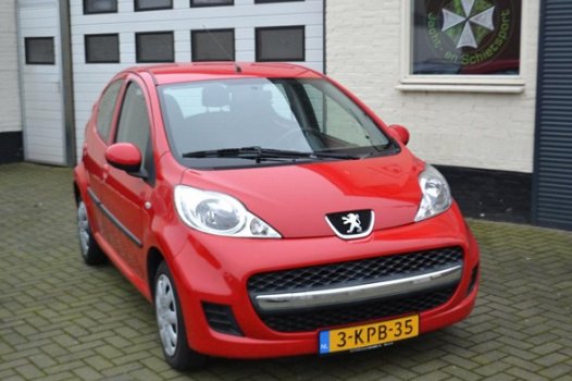 Peugeot 107 - 1.0-12V Millesim 200 Cruisecontrol / 5 drs - 1