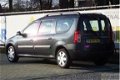 Dacia Logan MCV - 1.6 16v Laureate - 1 - Thumbnail