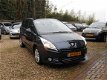 Peugeot 5008 - 1.6 THP Blue Lease Executive 7p - 1 - Thumbnail