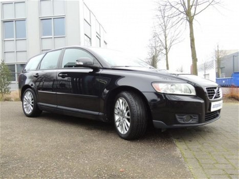 Volvo V50 - 1.6D S/S Sport Navi/Trekhaak/Keurige en goed rijdende auto - 1