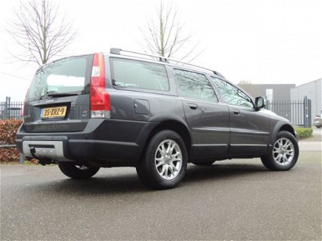 Volvo XC70 - D5 185pk Aut. Momentum/7-pers/Leder/Navi/Trekhaak - 1