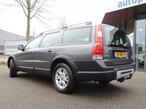 Volvo XC70 - D5 185pk Aut. Momentum/7-pers/Leder/Navi/Trekhaak - 1