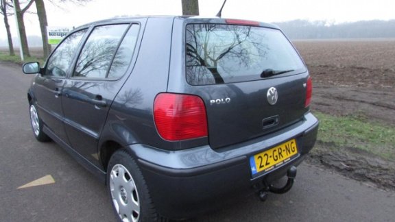 Volkswagen Polo - 1.4-16V Comfortline - 1