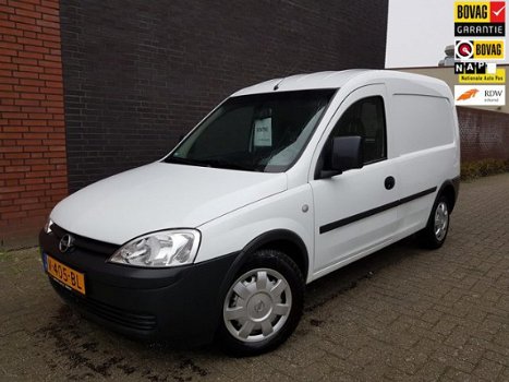 Opel Combo - 1.4-16V Comfort 600 kg. / Nwe banden Zeer mooi - 1