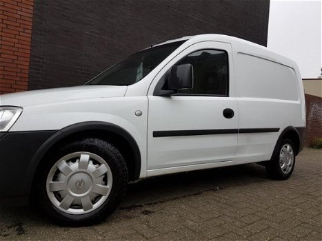 Opel Combo - 1.4-16V Comfort 600 kg. / Nwe banden Zeer mooi - 1