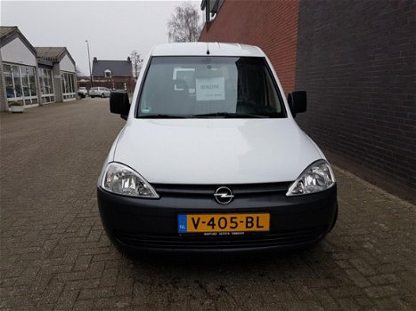 Opel Combo - 1.4-16V Comfort 600 kg. / Nwe banden Zeer mooi - 1