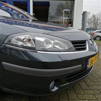 Renault Laguna Grand Tour - 2.0 16V TECH-LINE/AUTOMAAT - 1