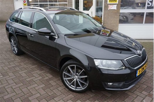 Skoda Octavia Combi - 1.4 TSI Elegance Businessline Aut - 1