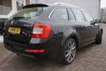 Skoda Octavia Combi - 1.4 TSI Elegance Businessline Aut - 1 - Thumbnail