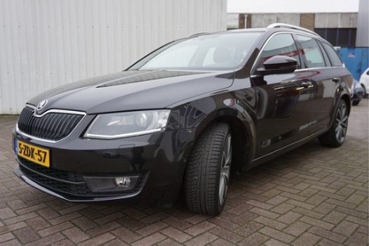 Skoda Octavia Combi - 1.4 TSI Elegance Businessline Aut - 1