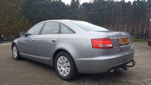 Audi A6 - 2.4 Pro Line - 1