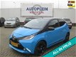 Toyota Aygo - 1.0 VVT-i x-cite super nette aygo x-cite met zeer weinig km-ers two-tone zwart dak - 1 - Thumbnail