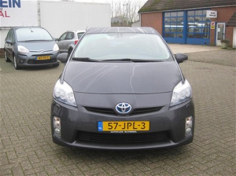 Toyota Prius - 1.8 Dynamic nette prius met navigatie parkeersensoren en achteruitrijcamera - 1