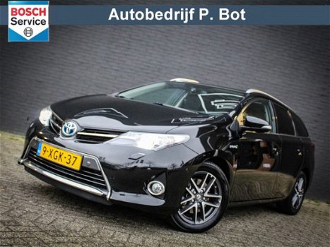 Toyota Auris Touring Sports - 1.8 Hybrid Lease Panoramadak / Navigatie / PDC / Keyless - 1