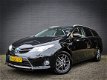 Toyota Auris Touring Sports - 1.8 Hybrid Lease Panoramadak / Navigatie / PDC / Keyless - 1 - Thumbnail