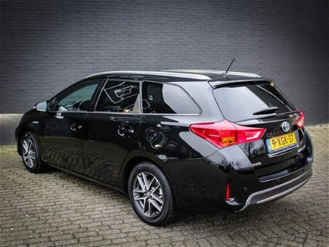 Toyota Auris Touring Sports - 1.8 Hybrid Lease Panoramadak / Navigatie / PDC / Keyless - 1