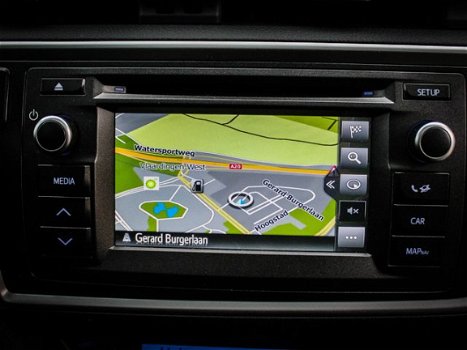 Toyota Auris Touring Sports - 1.8 Hybrid Lease Panoramadak / Navigatie / PDC / Keyless - 1