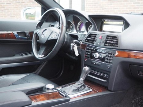 Mercedes-Benz E-klasse Coupé - 350 CDI Elegance | Panoramadak | Bi-Xenon | Comand | Zeer netjes | - 1
