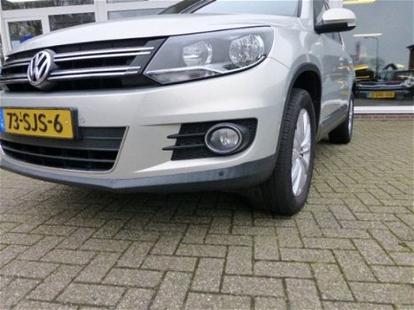 Volkswagen Tiguan - 1.4 TSI SportenStyle 5 Drs SUV, Panorama, Navi, Lichtm, - 1