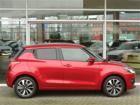 Suzuki Swift - 1.2 16v STIJL SMART HYBRID - 1