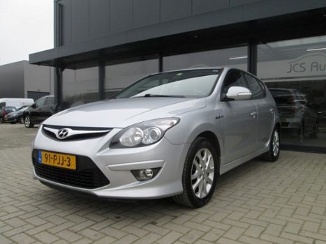 Hyundai i30 - 1.6i CVVT i-Motion Ecc Navi Pdc 2011 - 1