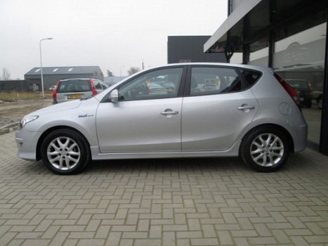 Hyundai i30 - 1.6i CVVT i-Motion Ecc Navi Pdc 2011 - 1