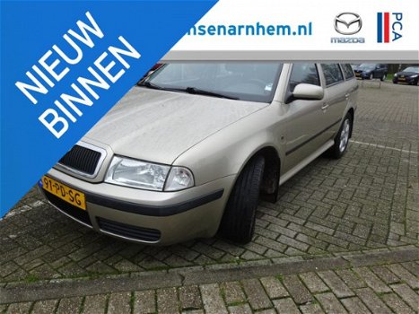 Skoda Octavia Combi - 1.6 Celebrate , Airco, 16