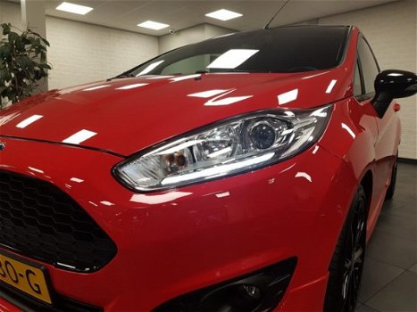 Ford Fiesta - 1.0 EcoB. Red Edit. 34000 km Navigatie Climaat PDC - 1