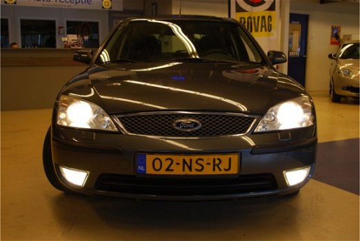 Ford Mondeo - 2.0-16V First Edition LAGE KM.STAND ECC CRUISE AUDIO AUX USB LMV CV ALLES DRAGER V+A R - 1