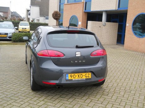 Seat Leon - 1.6 Businessline navigatie/elekpakket/pdc - 1