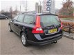 Volvo V70 - 2.4D Momentum Leer+Opendak - 1 - Thumbnail