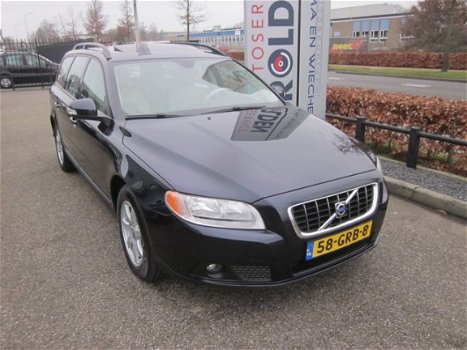 Volvo V70 - 2.4D Momentum Leer+Opendak - 1