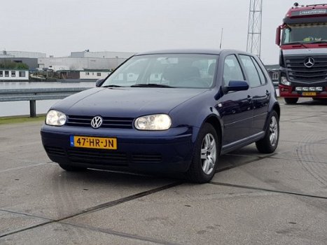 Volkswagen Golf - 1.9 TDI Comfortline - 1