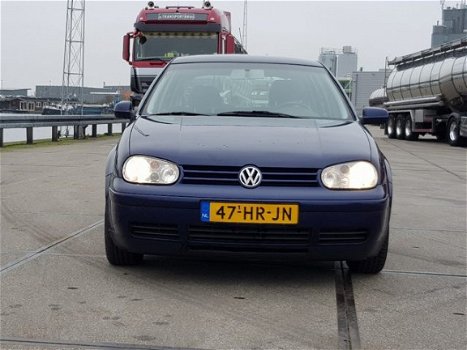 Volkswagen Golf - 1.9 TDI Comfortline - 1