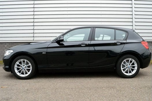 BMW 1-serie - 118i Centennial Executive Sport-Line RIJKLAAR PRIJS-GARANTIE Navigatie Sport Interieur - 1