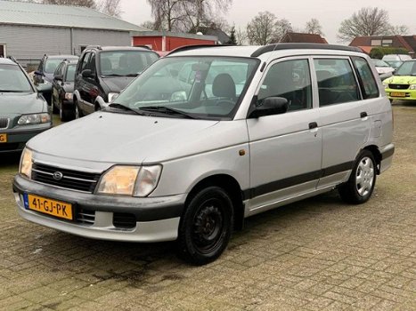 Daihatsu Gran Move - 1.6i-16V CS AUTOMAAT Peter Mulder JR Emmer-Compascuum - 1